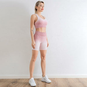 Gradient fitness yoga set for women worn during workout - lifestyle shot
Image 6:
